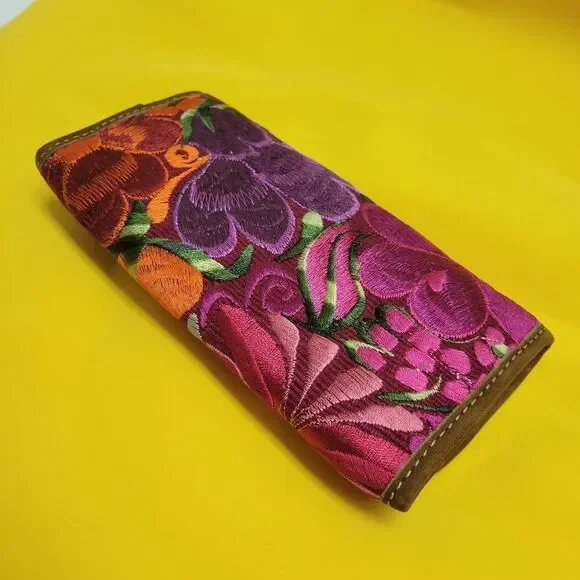 Embroidered Floral Wallet - Picture 3 of 10